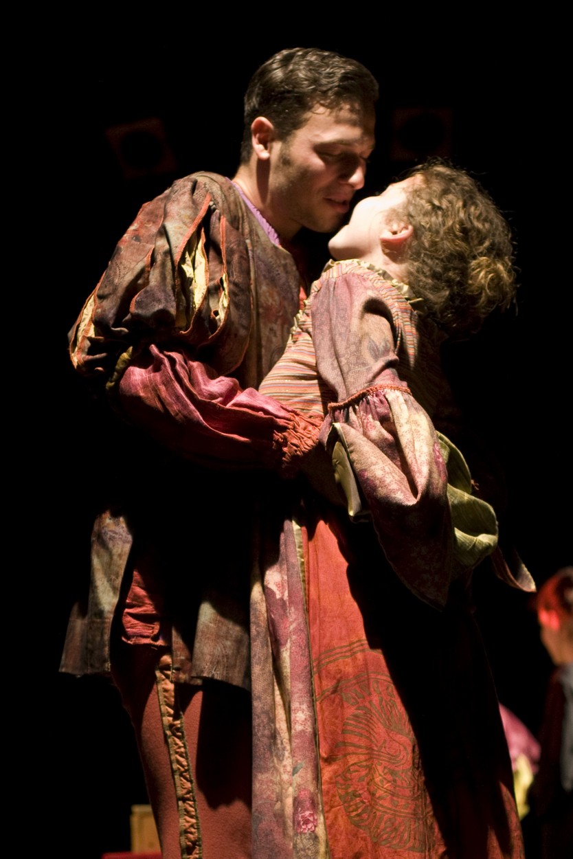 Sisak, 210508. Kazalisna predstava Romeo i Julija, Dramski studio mladih, Hvar. Foto: Miroslav Kis / Cropix
