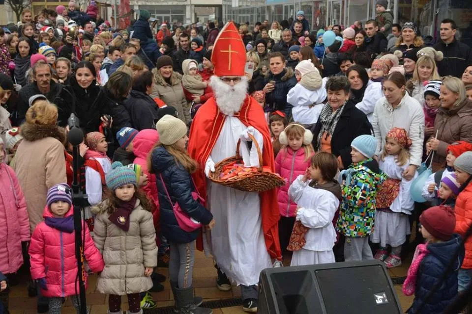 Trenutno pregledavate Veselo i živahno za doček Svetog Nikole