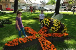 Pročitajte više o članku Sajam cvijeća u Sisku i Cvjetni korzo