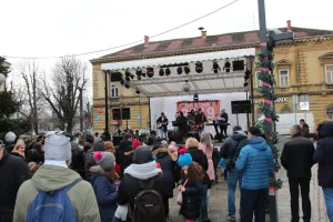 Pročitajte više o članku Doček dječje Nove godine kod sata