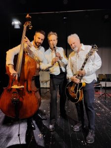 Read more about the article Zagreb Klezmer trio nastupa u subotu u Glazbenom paviljonu