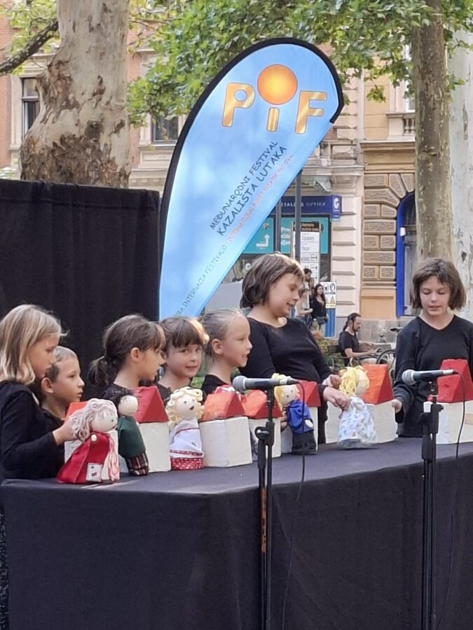 Pročitajte više o članku Mali lutkari i Lutkarski studio Perlice sudjelovali na 58. PiF-u