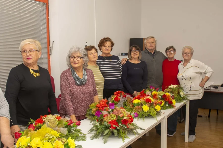 Pročitajte više o članku Miris uspomena – održana radionica za umirovljenike