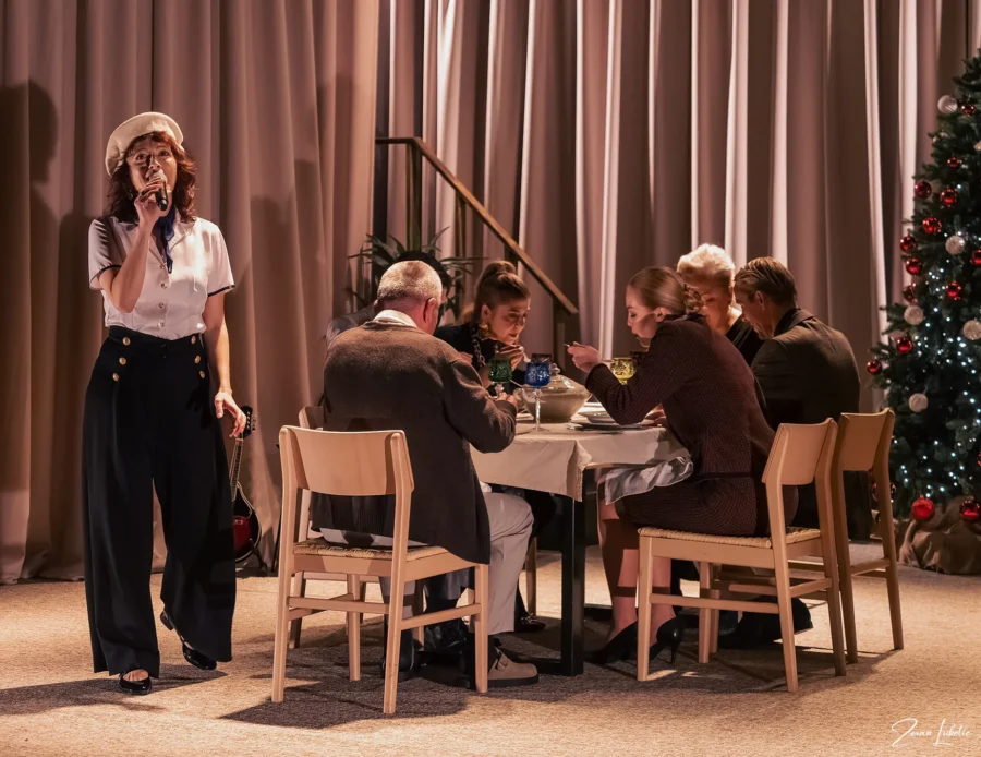 Pročitajte više o članku Nova predstava “U očekivanju oca” upriličena u Noći kazališta 2025