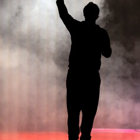 Autor Zoran Luketić Predstava 'Realisti' Teatar Exsit (22)