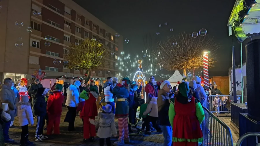Pročitajte više o članku Adventska subota uz Pop Rock školi, Bajke kod Mrazovih, DJ Djeda Mraza i božićne radionice