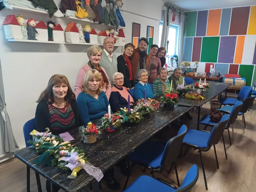 Pročitajte više o članku Održana posljednja adventska radionica za umirovljenike