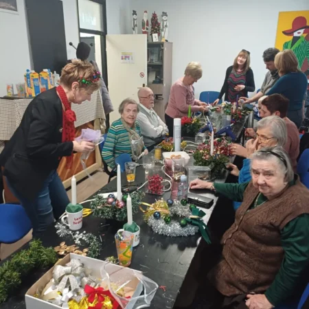 Bozicna radionica za umirovljenike 19 12