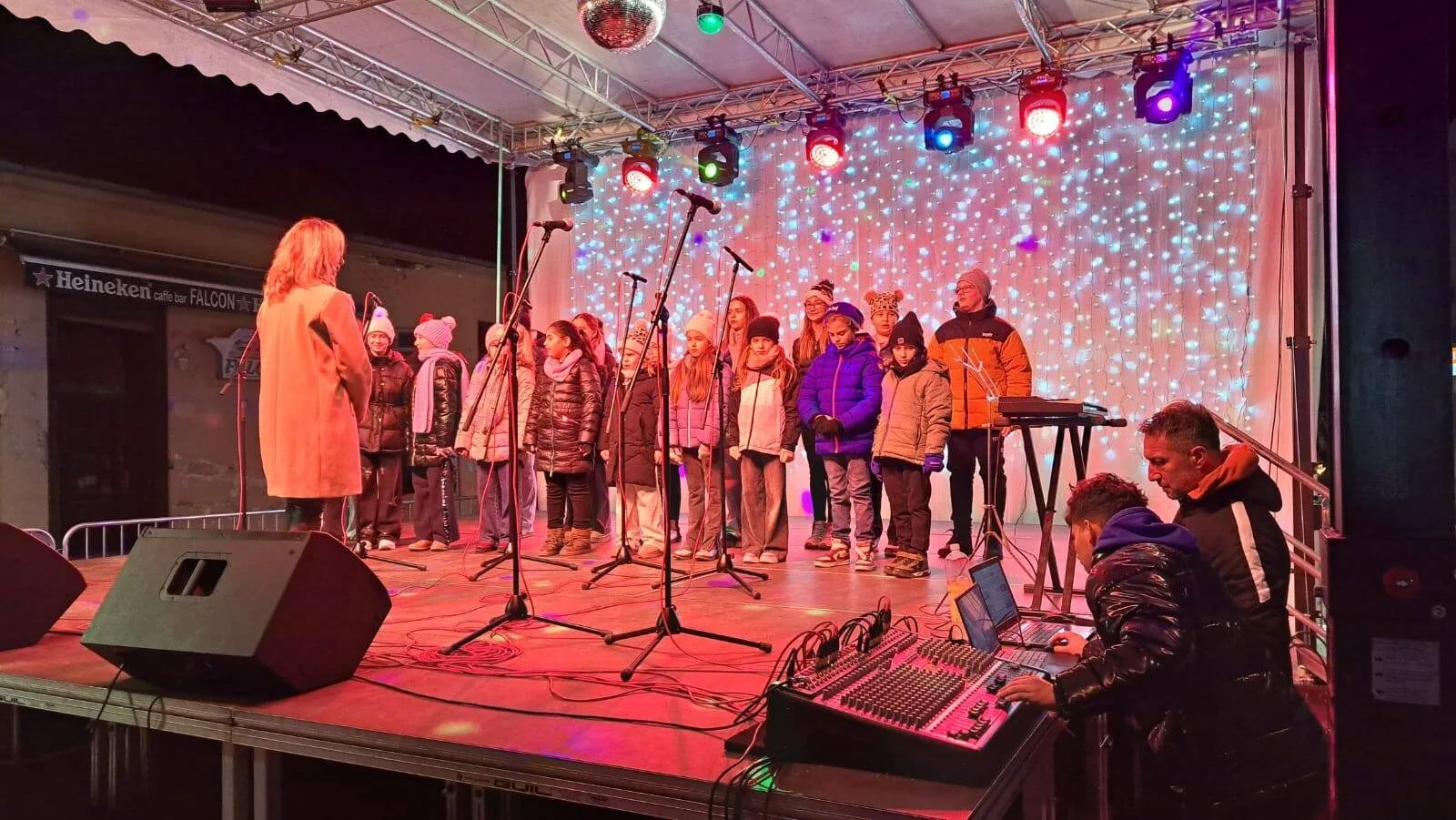 Trenutno pregledavate Sisčani pjevaju Sisčanima, glazbeni program održan na Adventu u Sisku