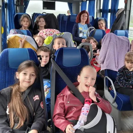 Mali lutkari smola 15 04 2026