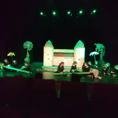 Mali lutkari smola 15 04 2026 01b