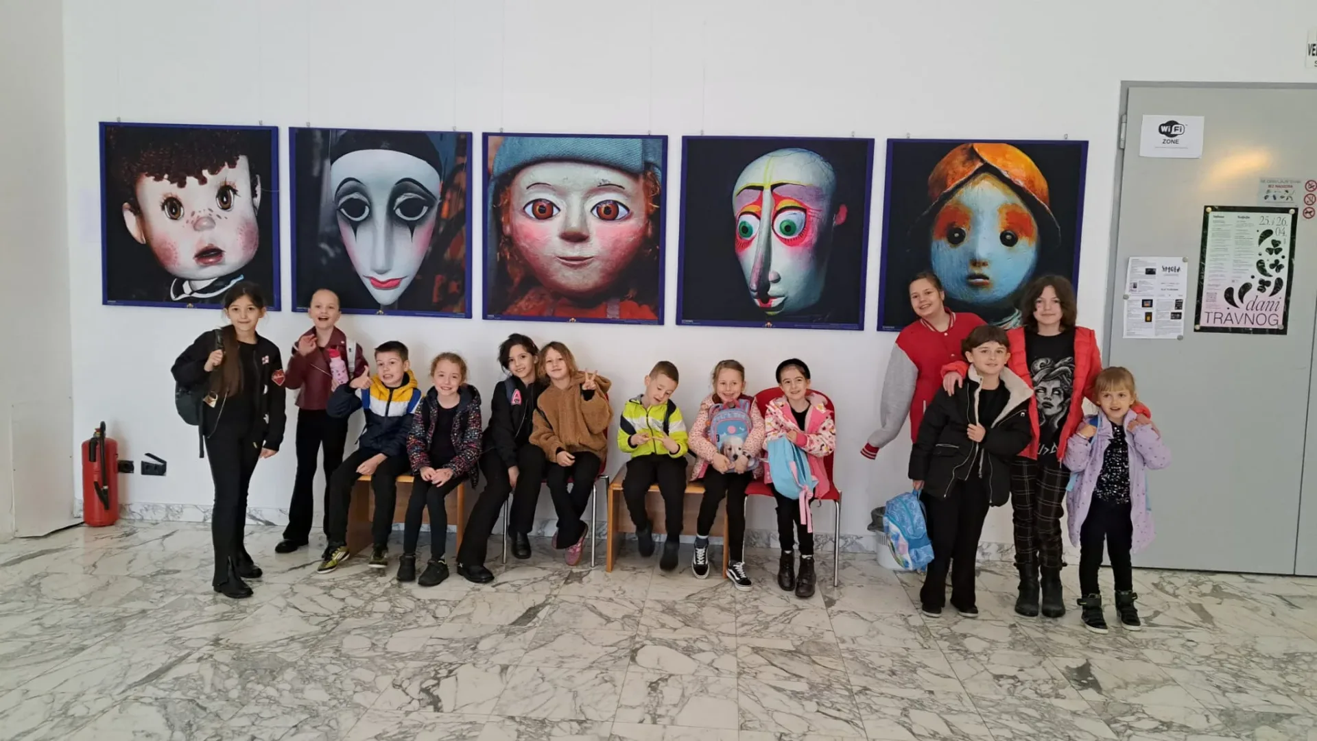 Mali lutkari smola 15 04 2026