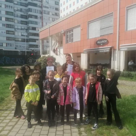 Mali lutkari smola 15 04 2026