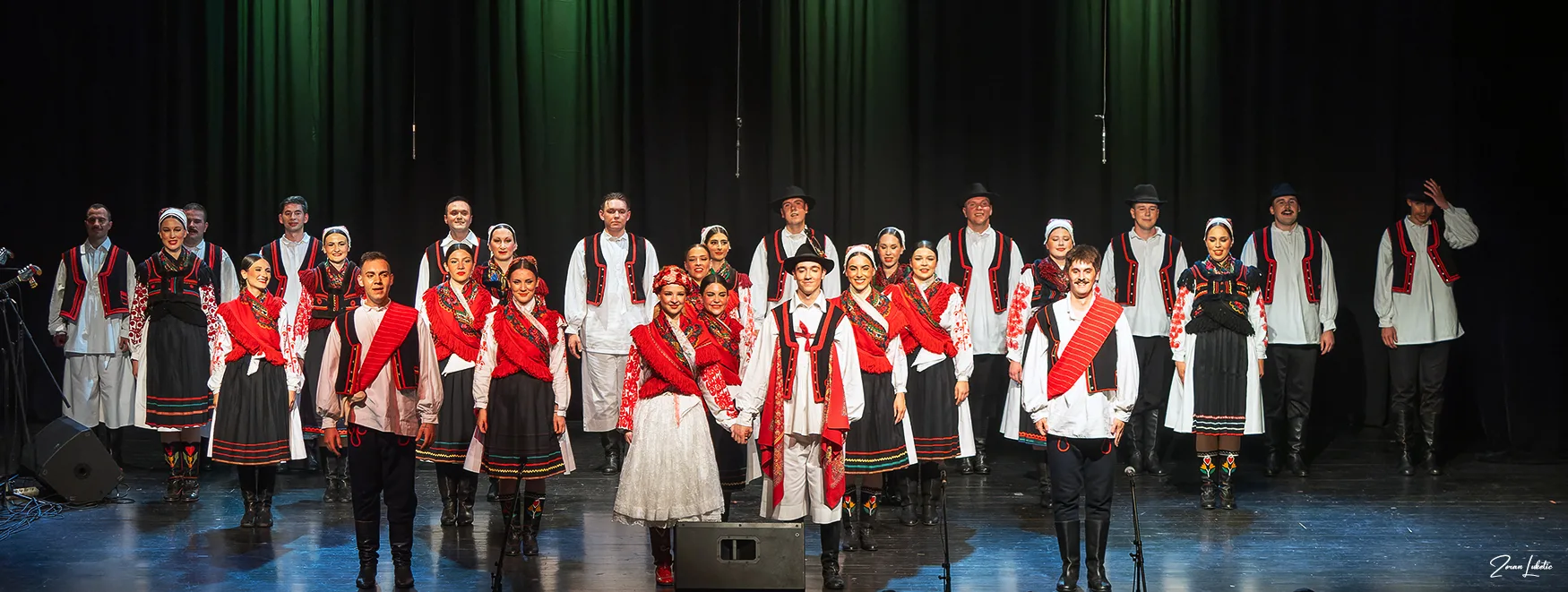 Trenutno pregledavate Folklorni koncert “Dvoj se mili zavolili” FA Zagreb – Markovac održan u Sisku