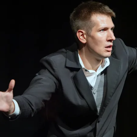 Autor Zoran Luketić Kulturno ljeto KKV a Kompletna istorija pozorišta (ukratko) 20.07.2026.